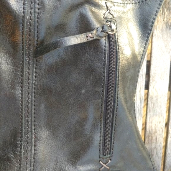 The Black Sak - Picture 5 of 8